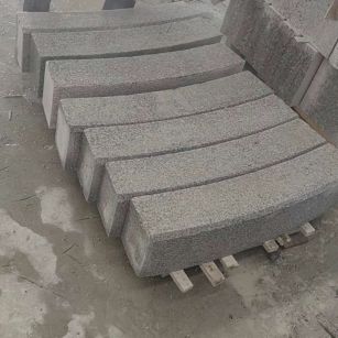 淮南芝麻白弧形路牙石