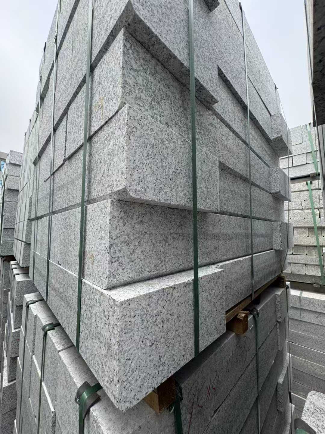 淮南芝麻白路牙石 马路牙子